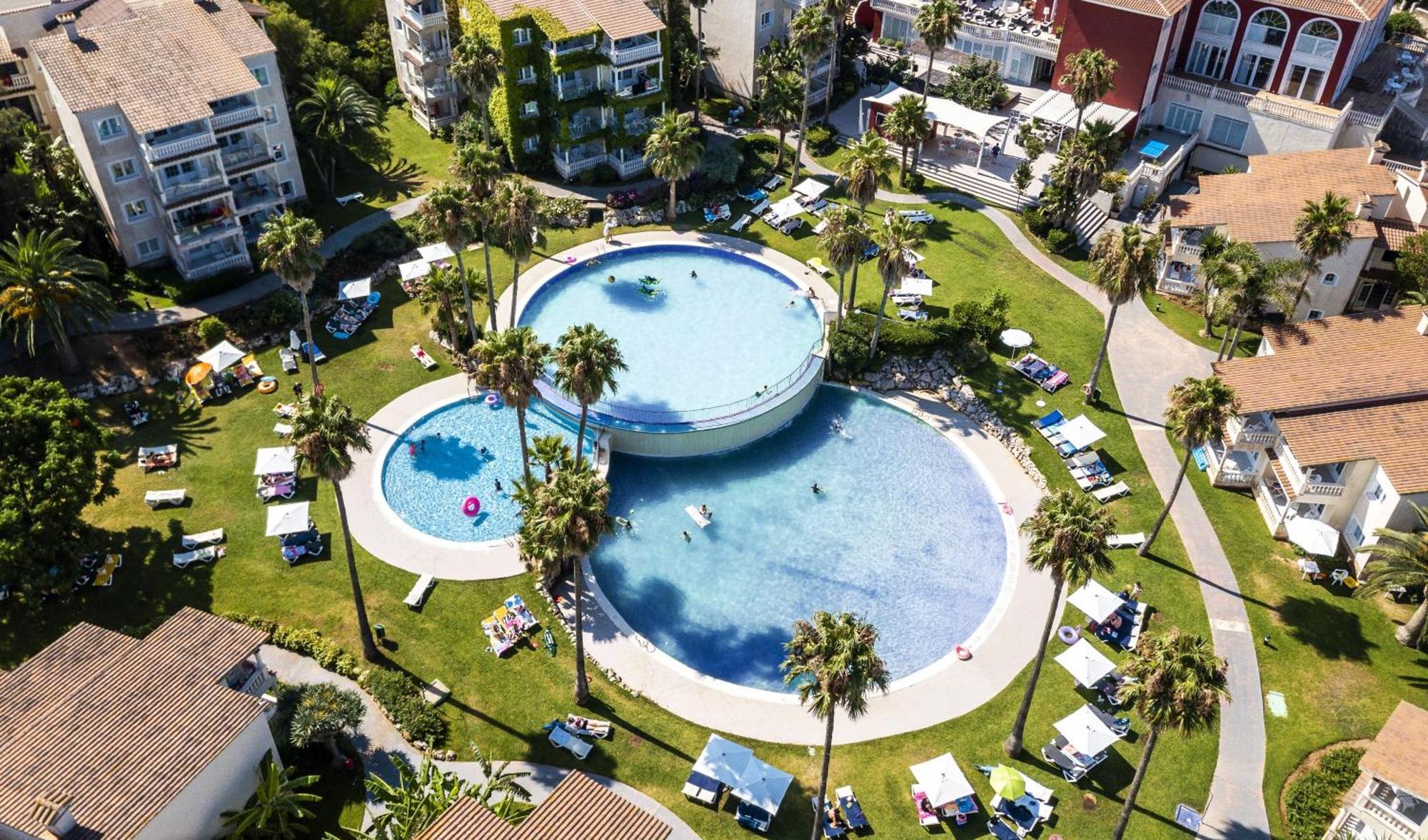 Hg Jardin De Menorca Aparthotel Son Bou Exteriör bild