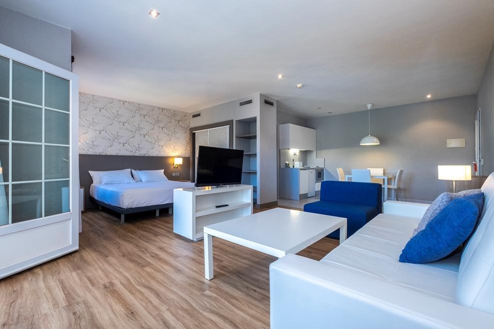 Hg Jardin De Menorca Aparthotel Son Bou Exteriör bild